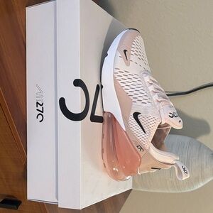 Nike Air Max 270 Light Pink Sneakers